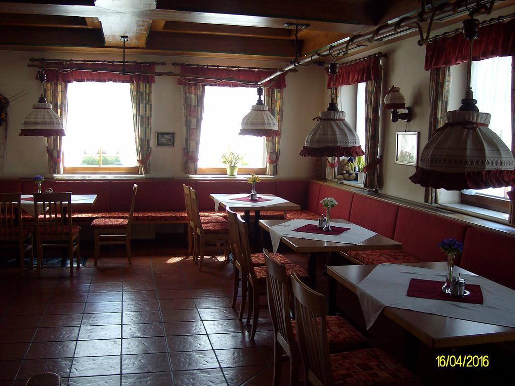 Gasthaus Zur Melzen Versbichl Bagian luar foto
