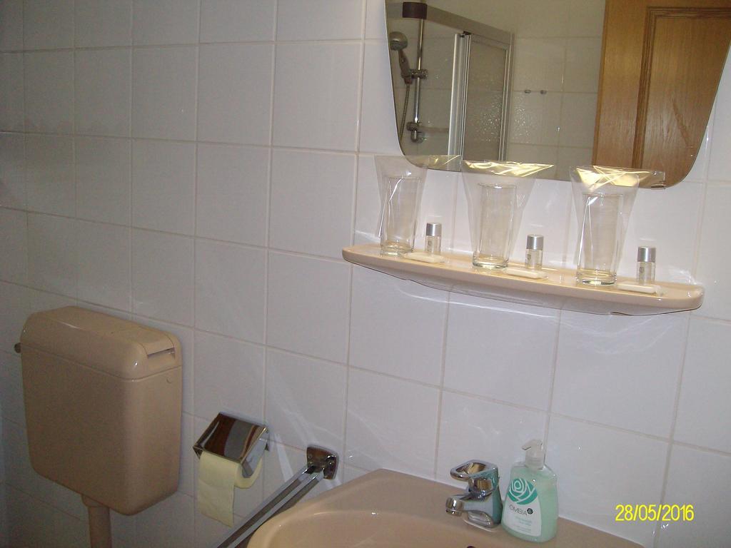 Gasthaus Zur Melzen Versbichl Bagian luar foto