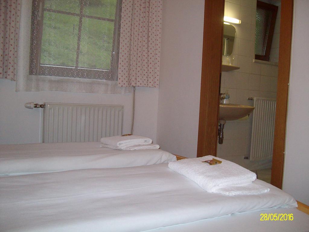 Gasthaus Zur Melzen Versbichl Bagian luar foto