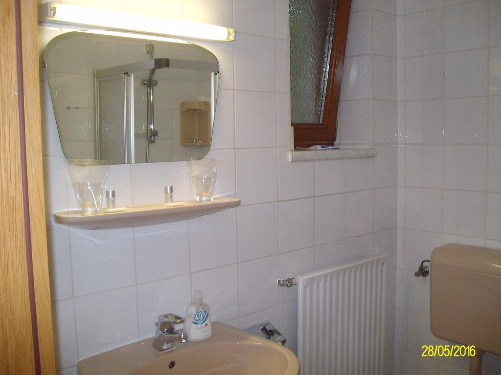 Gasthaus Zur Melzen Versbichl Bagian luar foto