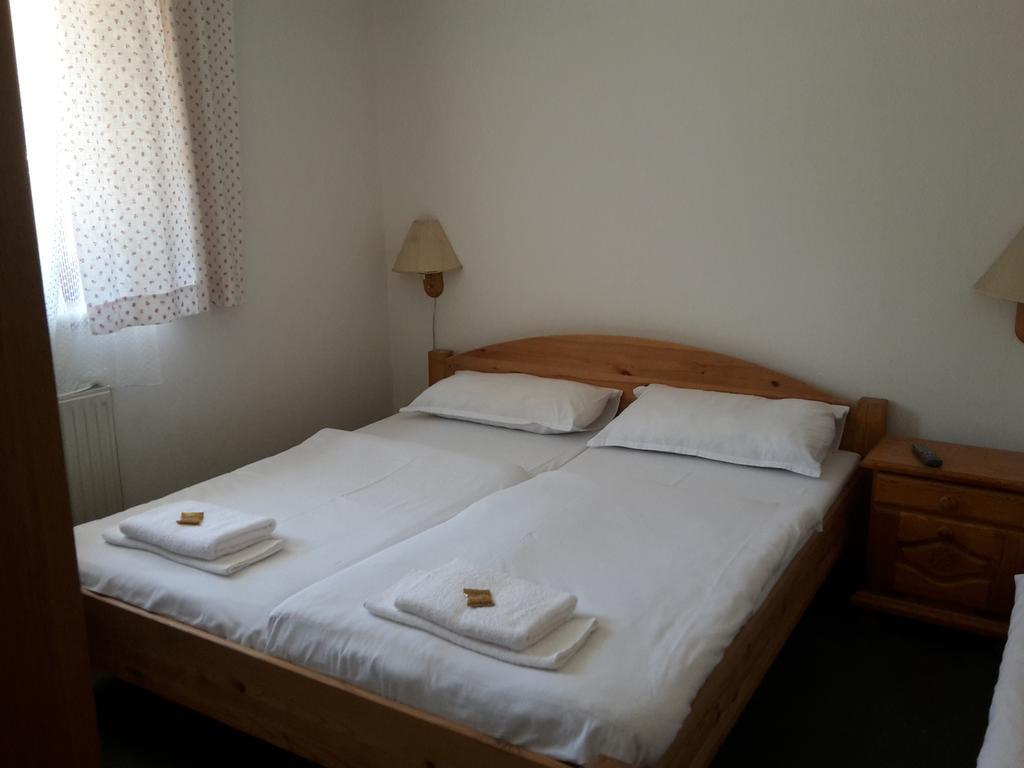 Gasthaus Zur Melzen Versbichl Bagian luar foto
